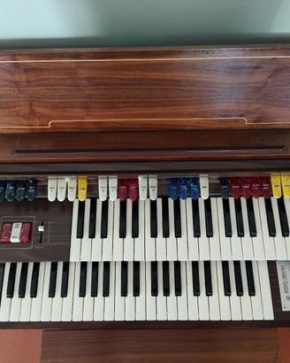 Organo elettronico Farfisa a due tastiere