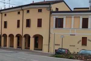 Edificio commerciale 2 livelli