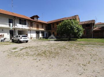 CASA DI CORTE A CERRO MAGGIORE