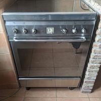 Cucina SMEG - forno elettrico e piano cottura gas