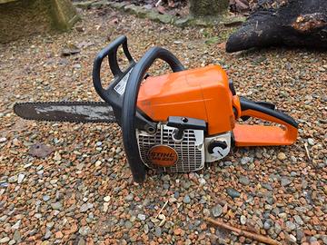 Motosega STIHL MS 230 funzionante