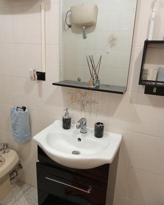 mobile bagno con specchio 
