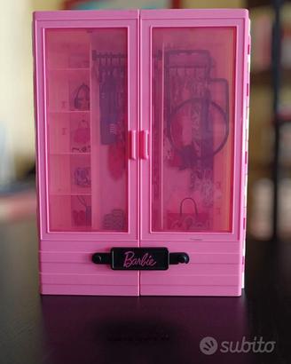 Armadio di Barbie