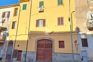 3 LOCALI A FALERIA