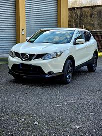 Nisan Quashqai 2015