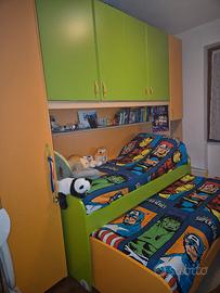 letto a ponte,letto ikea e tavolo con 4 sedie