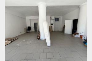 Mondovì (CN) locale commerciale in zona di passagg