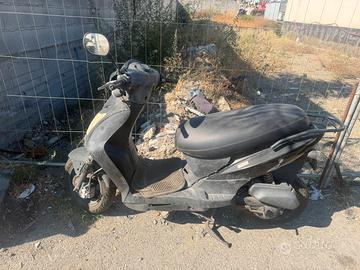 Scooter 50cc / da sistemare o per ricambi