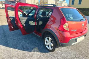 Dacia Sandero Stepway 1,6 BENZINA