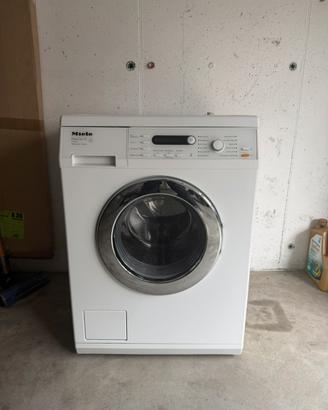 Lavatrice Miele guasta – per ricambi o riparazione