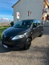 Lancia Y anno 2014 benzina metano