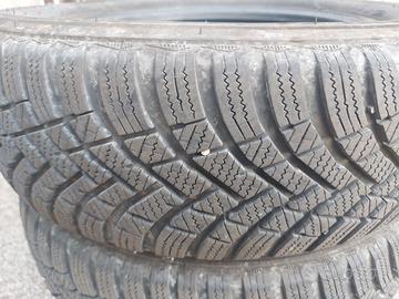 Gomme auto invernsli