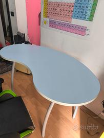 scrivania a doppia goccia