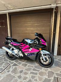Honda cbr 600