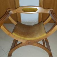 Sedia in stile Savonarola