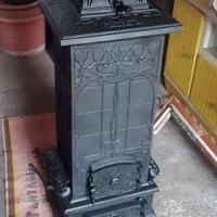 stufa in ghisa antica