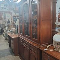 vetrina con credenza 
