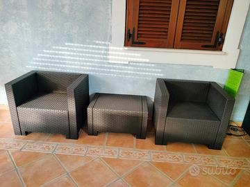 Salotto da giardino con armadio 