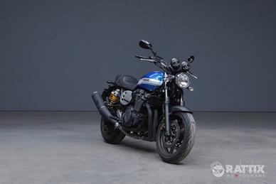 YAMAHA XJR 1300