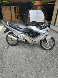 Suzuki GSX750 F