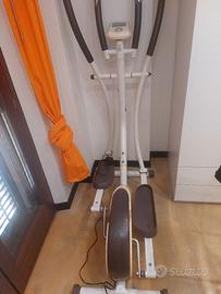 Ellittica per attività fisica in casa