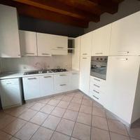 Cucina bianca completa di elettrodomestici S 2675