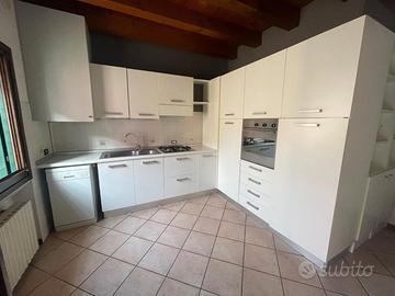 Cucina bianca completa di elettrodomestici S 2675