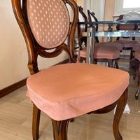 Sei sedie, tavolo da pranzo