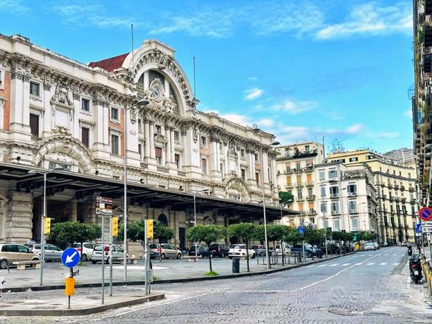 3 LOCALI A NAPOLI