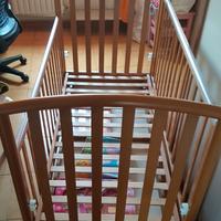 LETTINO PALI. IN LEGNO MARRONE  COMPLETO.