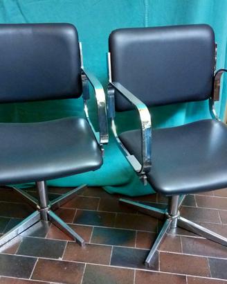 Due sedie poltroncine girevoli