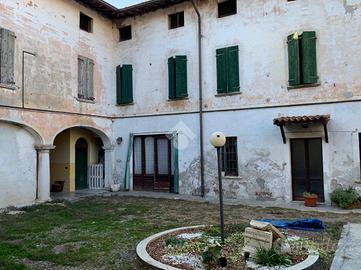 CASA INDIPENDENTE A LENO