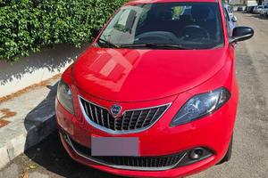 LANCIA YPSILON 05_ 2022  13.000 KM  PARI AL NUOVO