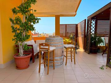 Trilocale all'ultimo piano con terrazza a livello
