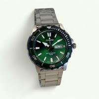 Orologio Casio quadrante verde con giorni e data