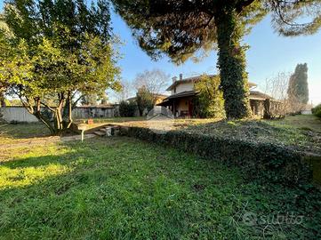 VILLA SINGOLA A TRAVAGLIATO