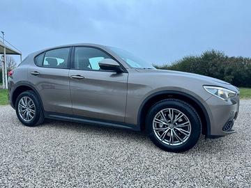 Alfa Romeo Stelvio 2.2 t Business rwd Q4 190cv aut