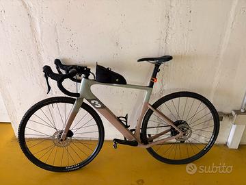 Gravel T3 exploro con accessori ancora etichettati