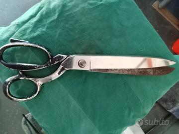 utensili da lavoro Forbici da sartoria e altro.