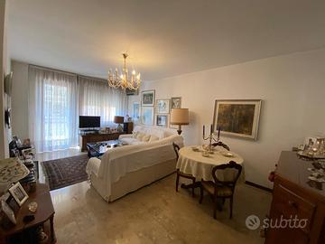 2 stanze in via Schiavone 9
