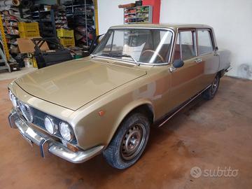 Alfa Romeo 2000 berlina motore 1300