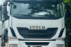 Trattore iveco anno 2025 no export