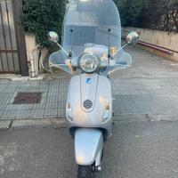 Vespa LX 125