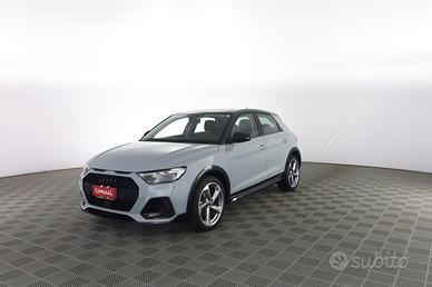 AUDI A1 A1 citycarver 35 TFSI Identity Contrast