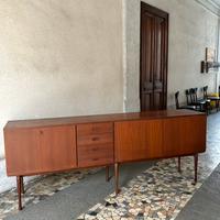 Credenza moderna