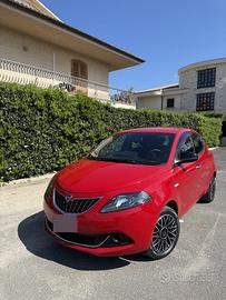 Lancia Ypsilon 1.0 FireFly 5P SeS Hybrid Platino