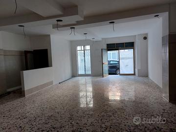 Locale commerciale posizione centrale a Vasto