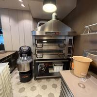 ATTREZZATURE PIZZERIA FORNO BANCONE IMPASTATRICE