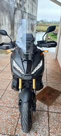 Honda x-adv 750