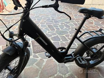 BICICLETTA ELETTRICA  SEMI NUOVA 9 MSI DI VITA